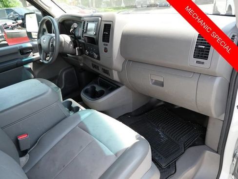 Used 2018 Nissan NV 3500 SV w/ Navigation Package RWD image 10