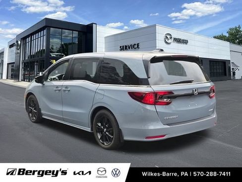 Used 2023 Honda Odyssey Sport image 8