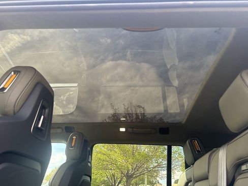 Used 2024 Rivian R1S Adventure AWD/4WD image 19