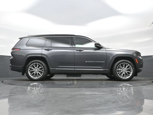 Used 2025 Jeep Grand Cherokee L Summit w/ MOPAR Finishing Package AWD/4WD image 37