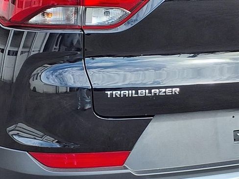 Used 2023 Chevrolet TrailBlazer LT image 22