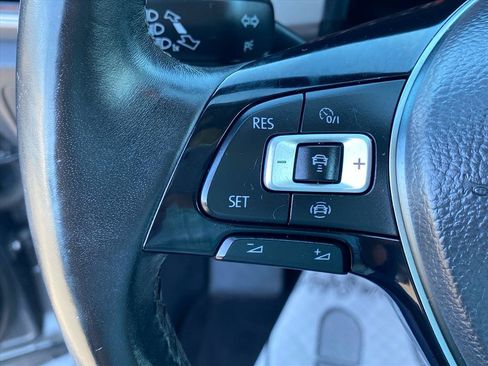 Used 2019 Volkswagen Atlas SEL AWD/4WD image 19