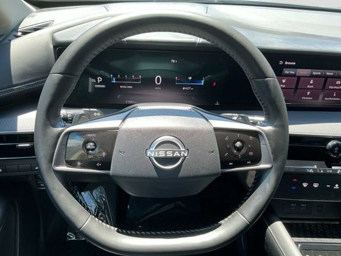 Used 2025 Nissan Murano SV AWD/4WD image 19