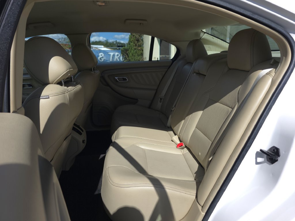 Used 2015 Ford Taurus SEL w/ Equipment Group 201A FWD image 13