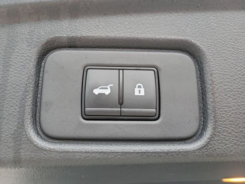 Used 2024 Nissan Pathfinder SL w/ SL Premium Package image 10