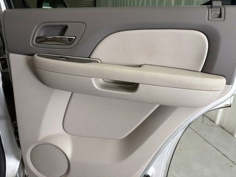 Used 2012 Chevrolet Tahoe LT RWD image 17