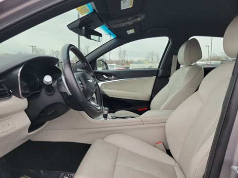 Used 2025 Genesis G70 2.5T image 15