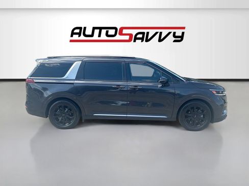 Used 2024 Kia Carnival SX FWD image 8