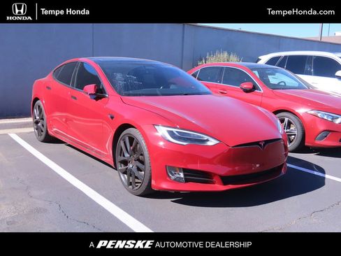 Used 2016 Tesla Model S P90D image 1
