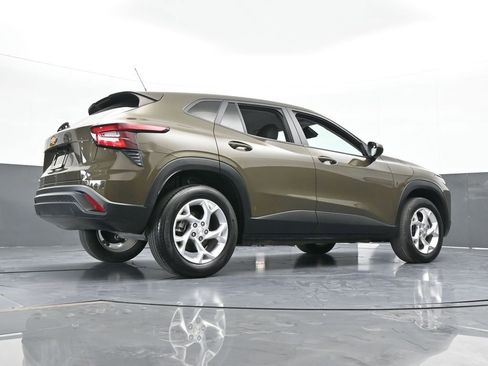 Used 2024 Chevrolet Trax LS w/ LS Convenience Package image 55