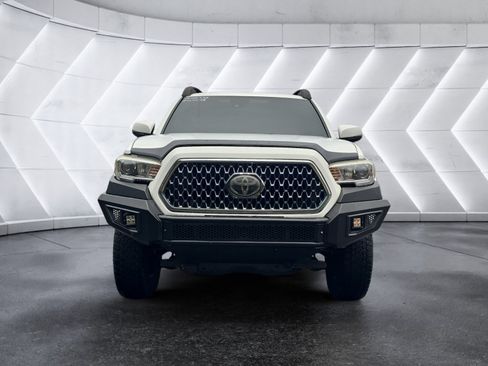 Used 2019 Toyota Tacoma TRD Off-Road w/ Technology Package image 8