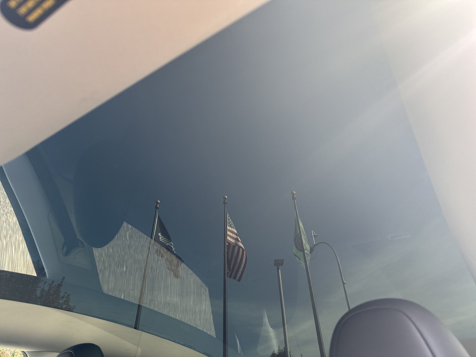 Used 2023 Tesla Model Y Long Range AWD/4WD image 2