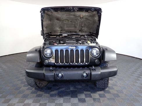 Used 2014 Jeep Wrangler Rubicon w/ Power Convenience Group AWD/4WD image 10