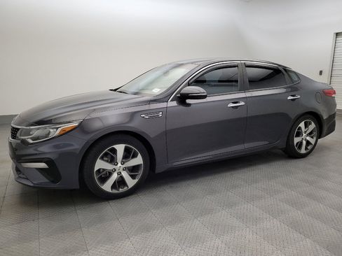Used 2019 Kia Optima S image 2