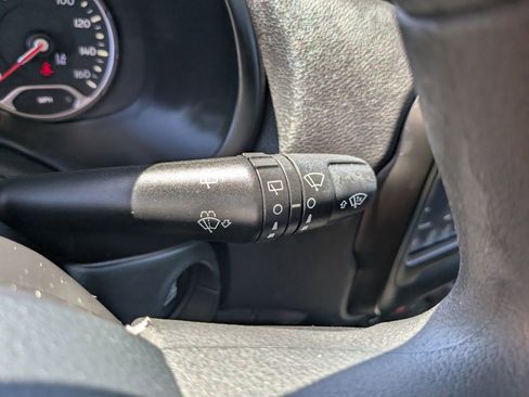 Used 2021 Jeep Renegade Sport image 31