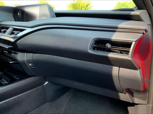 Used 2019 Lexus UX 250h w/ Premium Package image 19