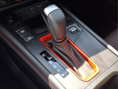 Certified 2025 Nissan Kicks SR image 21