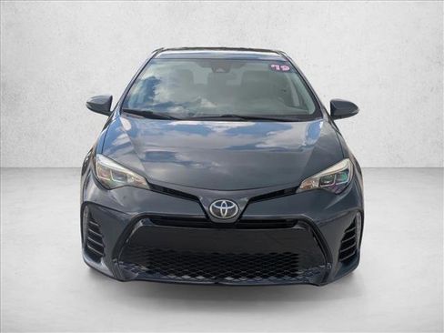 Used 2019 Toyota Corolla SE FWD image 2