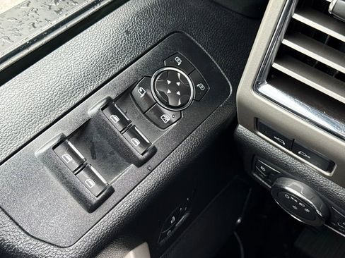 Used 2016 Ford F150 Lariat w/ Equipment Group 502A Luxury AWD/4WD image 21