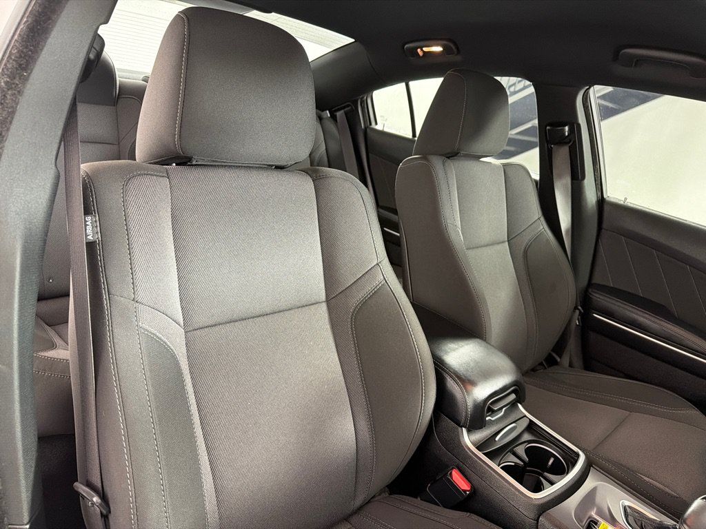 Used 2019 Dodge Charger SXT RWD image 23