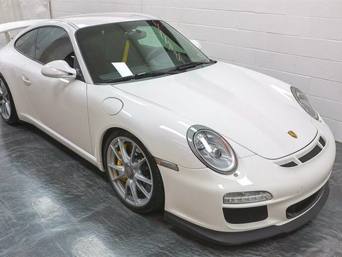 Used 2010 Porsche 911 GT3 RWD image 36