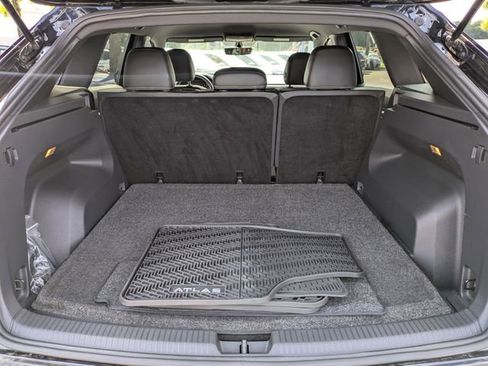 Used 2022 Volkswagen Atlas Cross Sport SE image 13