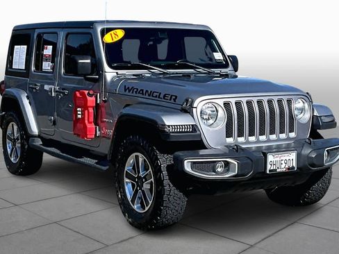 Used 2018 Jeep Wrangler Unlimited Sahara image 2
