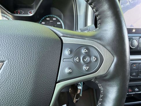Used 2019 Chevrolet Colorado Z71 AWD/4WD image 25