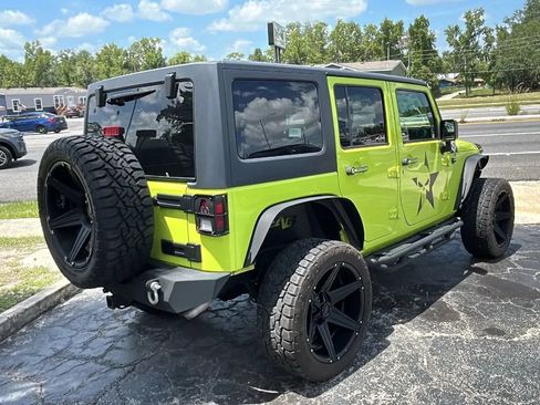 Used 2016 Jeep Wrangler Unlimited Sport w/ Connectivity Group AWD/4WD image 5