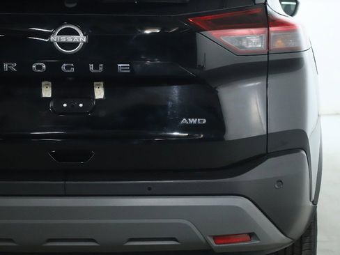 Used 2023 Nissan Rogue S image 44