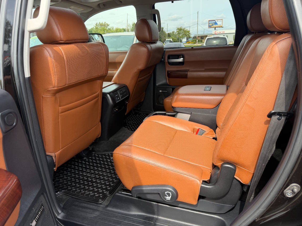 Used 2016 Toyota Sequoia Platinum AWD/4WD image 11