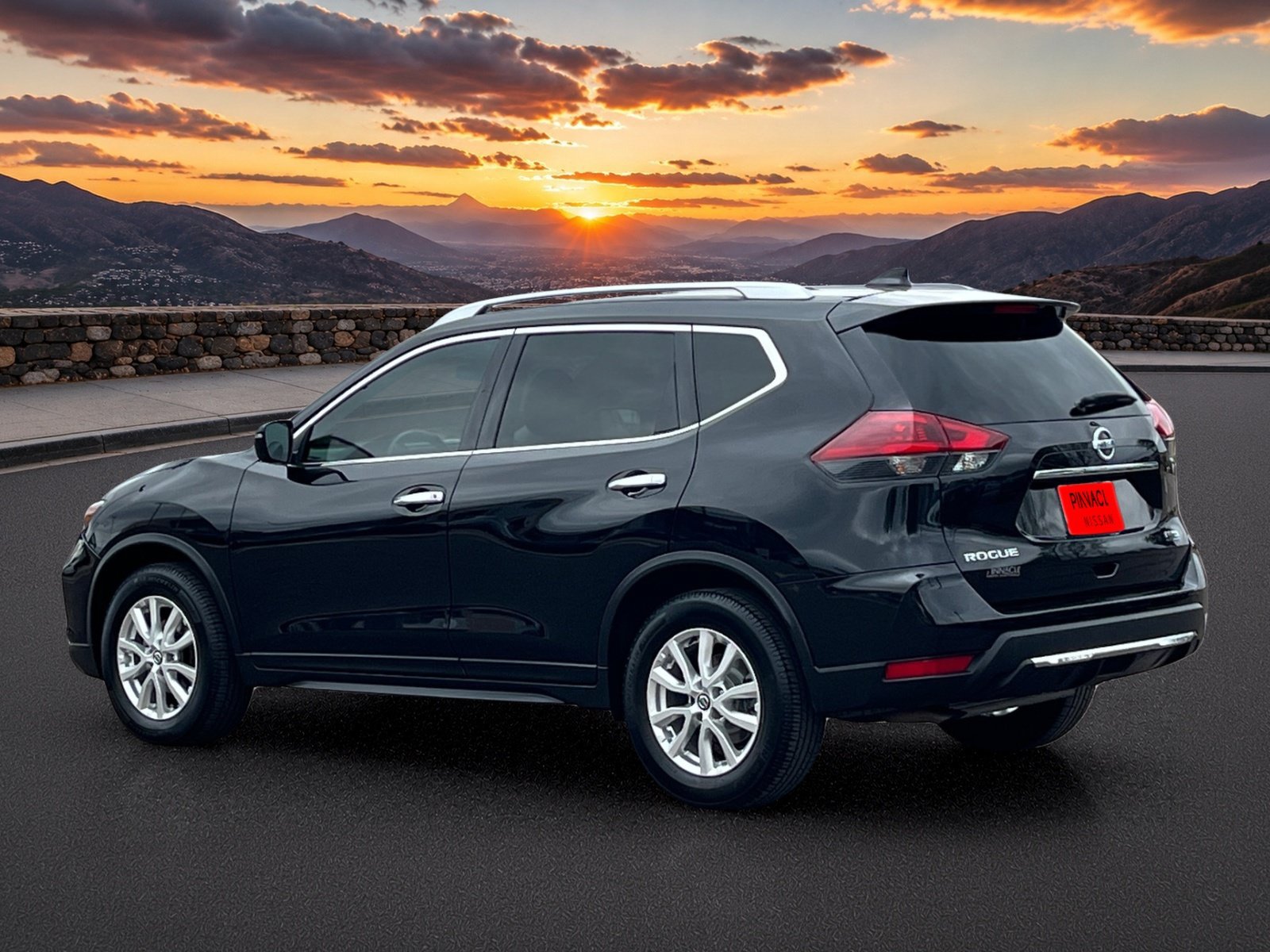 Used 2020 Nissan Rogue S w/ Special Edition Package FWD image 4