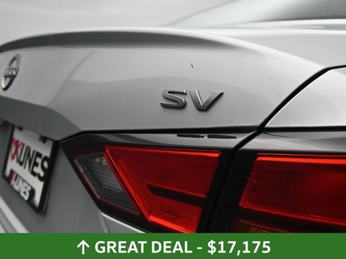Used 2023 Nissan Altima 2.5 SV image 17