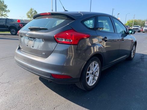 Used 2017 Ford Focus SE FWD image 3