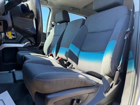 Used 2018 Chevrolet Silverado 1500 LT w/ All Star Edition image 10