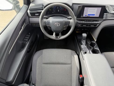 Used 2025 Toyota Camry LE FWD image 14