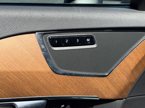 Certified 2025 Volvo XC90 B6 Plus w/ Protection Package Premier AWD/4WD image 11