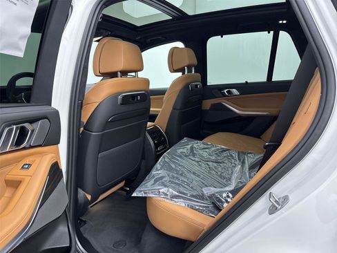 New 2026 BMW X5 xDrive50e w/ Executive Package image 29