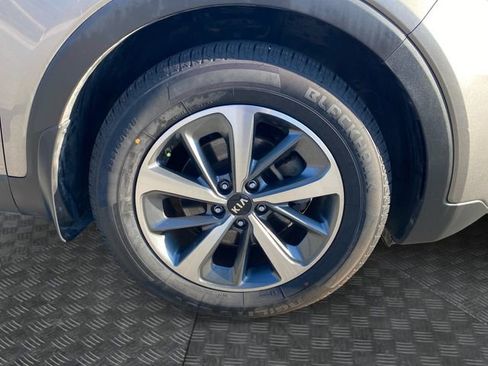 Used 2019 Kia Sorento EX image 37