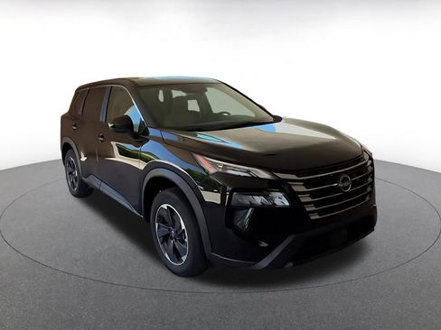 Used 2025 Nissan Rogue SV FWD image 3