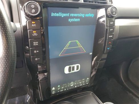 Used 2018 Toyota 4Runner SR5 image 21