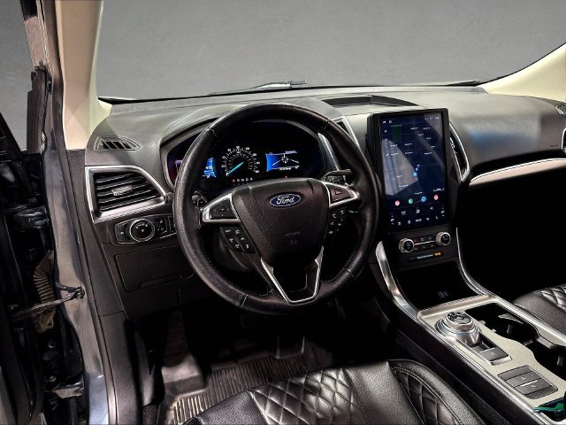 Used 2023 Ford Edge Titanium w/ Equipment Group 301A AWD/4WD image 21