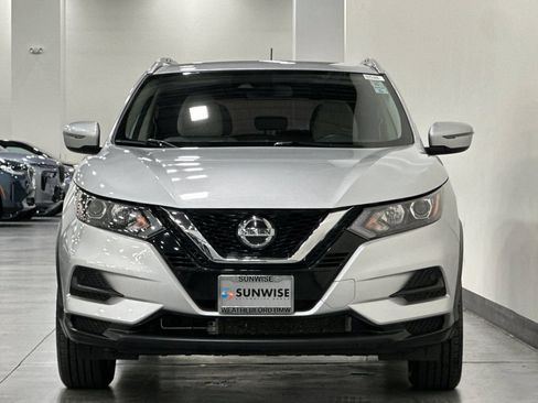 Used 2020 Nissan Rogue Sport SV FWD image 9