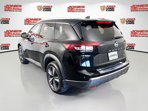 Certified 2024 Nissan Rogue SL image 2