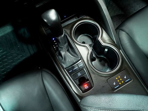 Certified 2021 Toyota Camry XSE FWD image 17