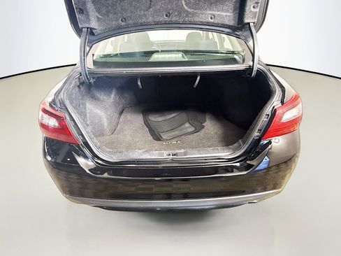 Used 2018 Nissan Altima 2.5 SR FWD image 35