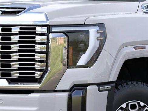 New 2025 GMC Sierra 2500 Denali w/ Denali Reserve Package image 10