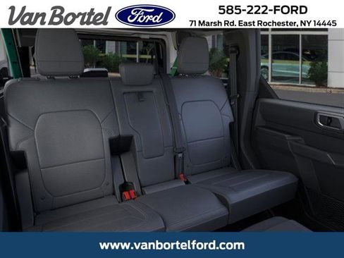 Used 2025 Ford Bronco Badlands image 56