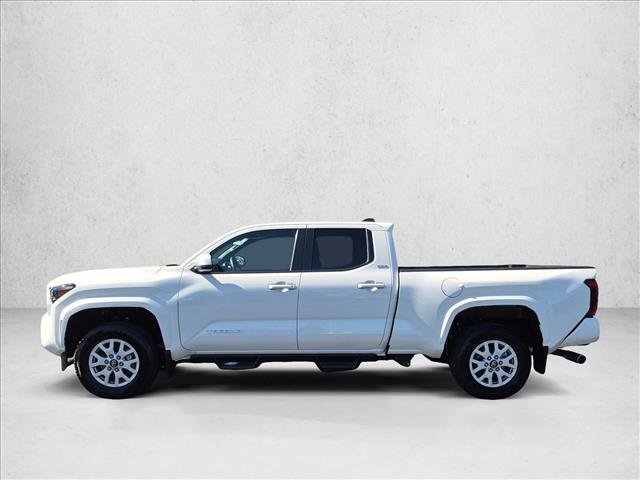 Certified 2025 Toyota Tacoma SR5 AWD/4WD image 9