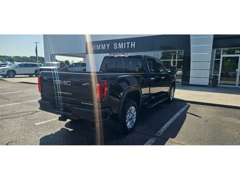 Used 2022 GMC Sierra 3500 Denali w/ Denali Ultimate Package image 4